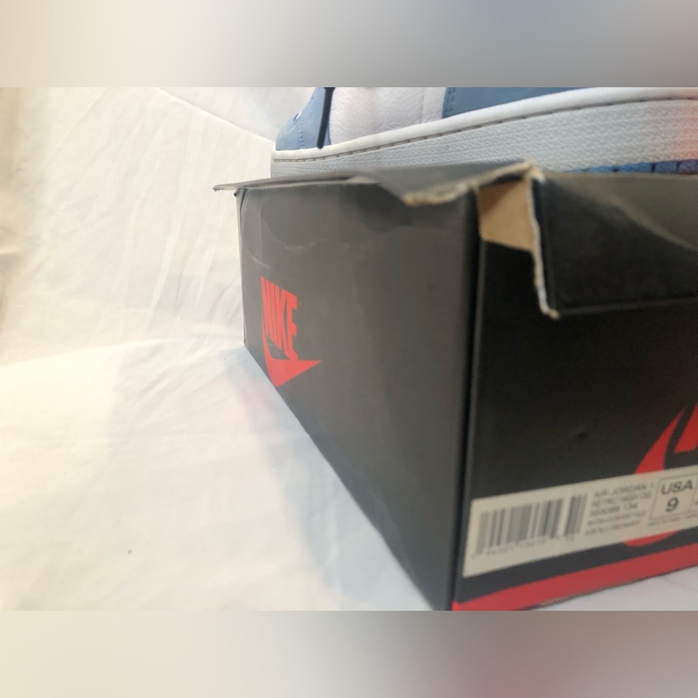 Jordan 1 High University Blue— Size 9 - Picture 7 of 16